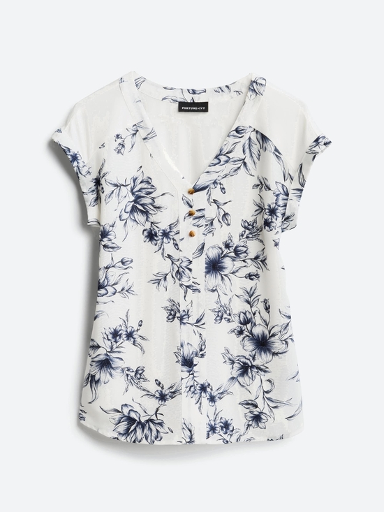 Fortune + Ivy Tops - FORTUNE + IVY Joanna Natu  V-Neck Floral Button Front Top - White/Navy